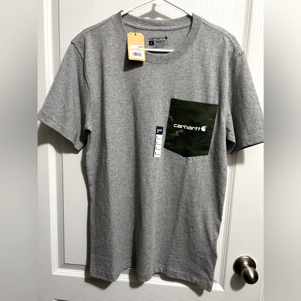 Carhartt Men's Short-Sleeve Relaxed Fit
Heavyweight Camo Pocket T-Shirt